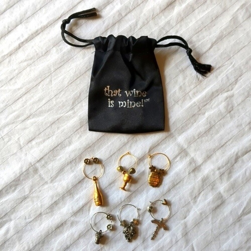 VTG Sur La TableThat Wine is Mine 6 Grapevine Wine Glass Charms NWT